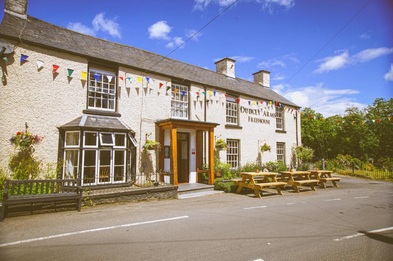 The Dudley Arms Otel Llandrillo Dış mekan fotoğraf