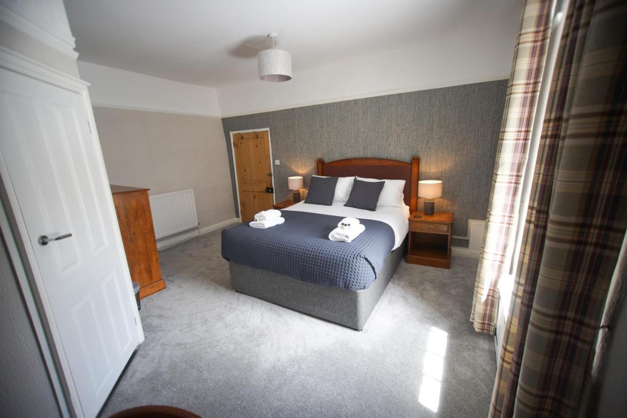 The Dudley Arms Otel Llandrillo Dış mekan fotoğraf